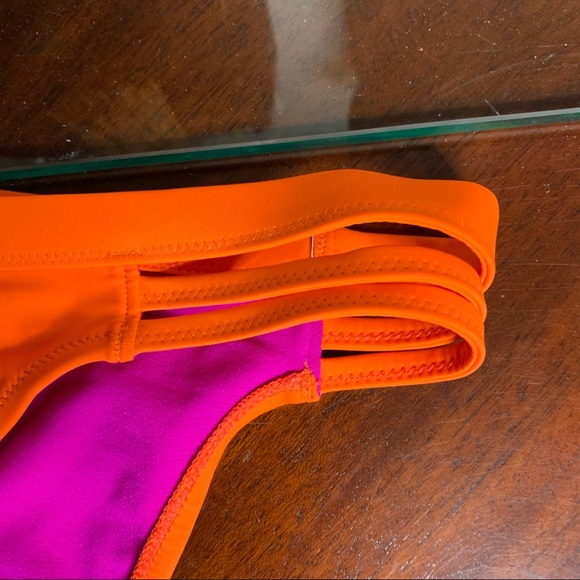 NWOT Roxy Solid Three Strap Side Bikini Bottoms - Picture 2 of 10